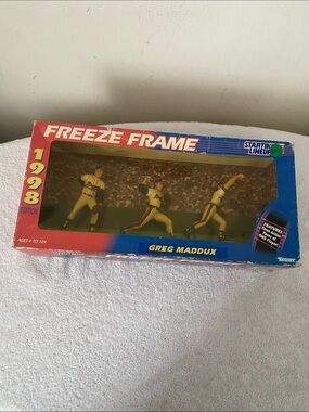 Greg Maddux Freeze Frame Baseball Figure Set /Red Box